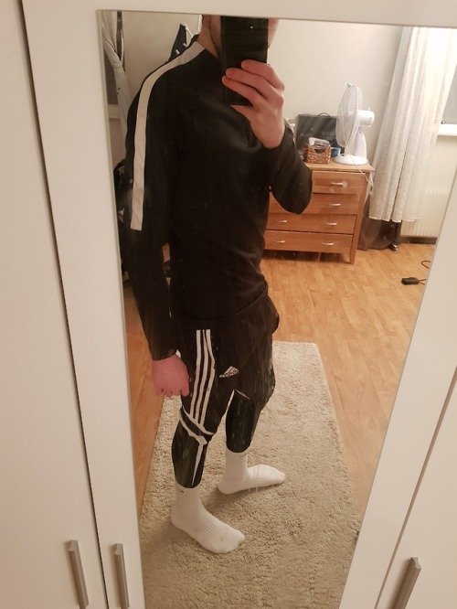 swedishtrackieboy: More stains