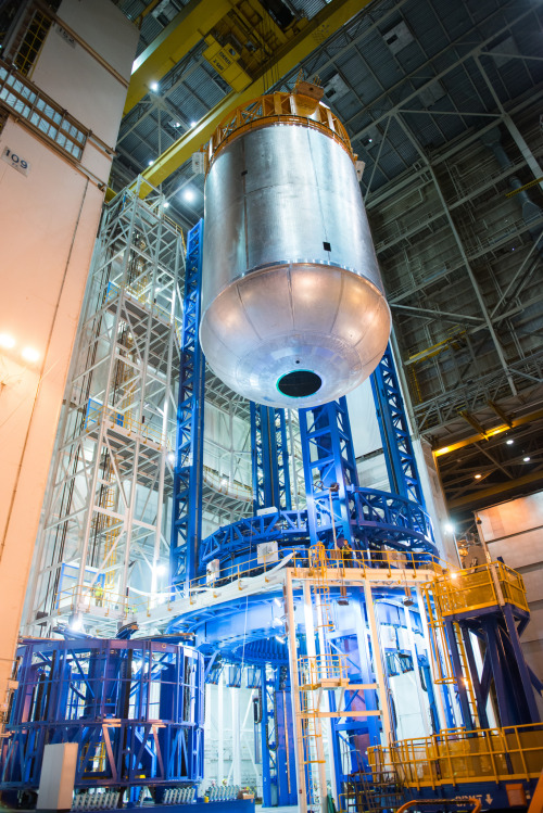 Liquid Oxygen Tank Confidence Weld Complete On VAC