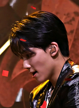 220527 JEONGHAN / 'HOT' @ MUSIC BANK