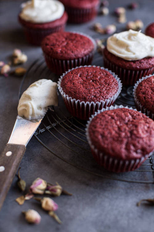 sweetoothgirl:  Deep Dark and Rosy, Red Velvet Cupcakes