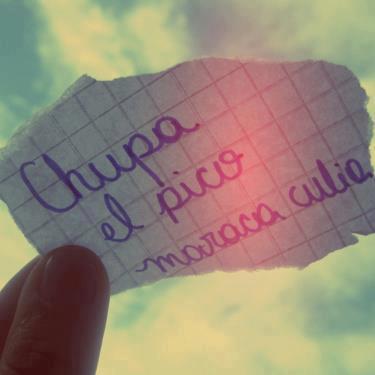 jaideputa:  sacando mi lado hipster.. 