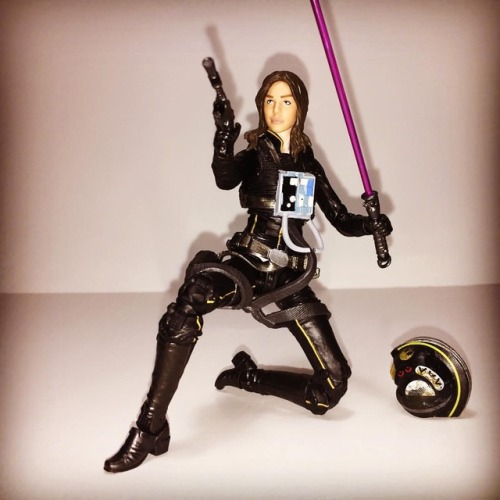 Jaina Solo Fel. I swear I collect other figures than Star Wars. #starwars #starwarstheblackseries #s