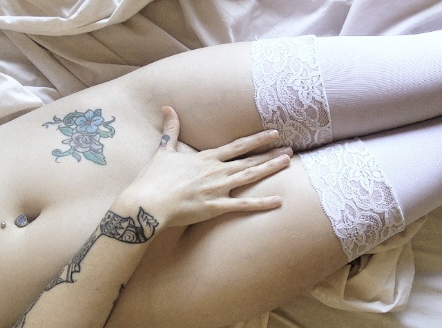 vixiee:  Thursday means thigh highs 