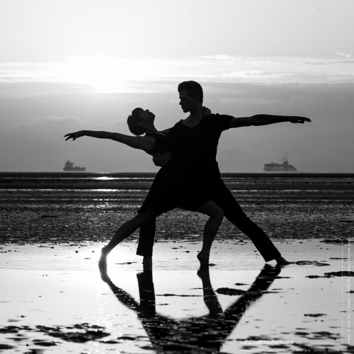 peoplecallmejim: Ciara Sexton and Bobby Hodges, Sunrise at Sandymount Strand, Dublin