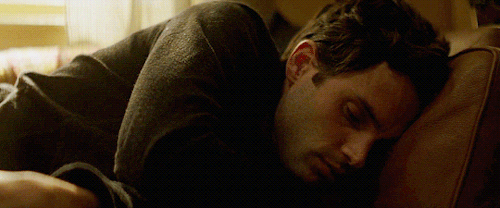 badgley:YOU: Joe Goldberg↳ The Last Nice Guy in New York (Season 1, Episode 2)