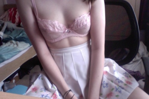 sullensprite:lounging around the house bein a princess u know how it is