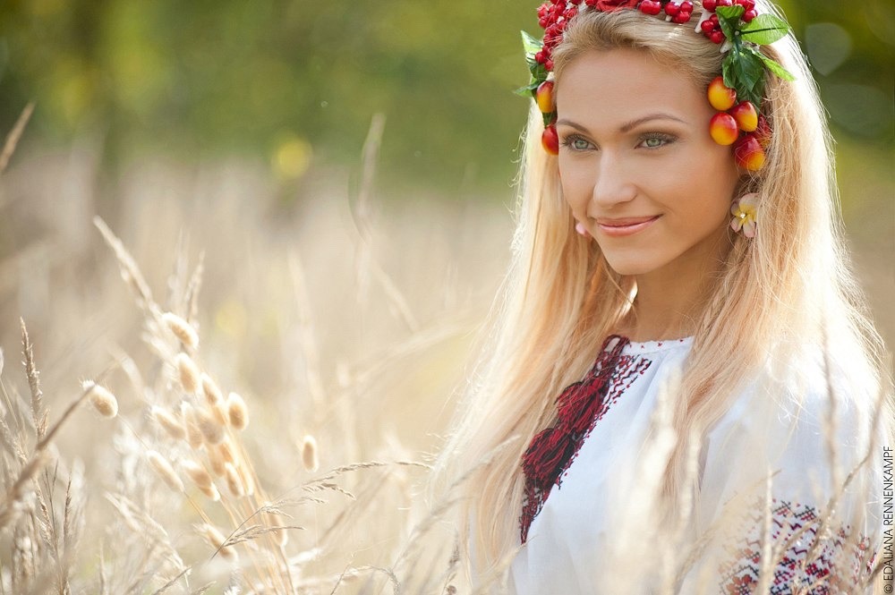 Beautiful White Women — Beautiful Traditional Slavic Women