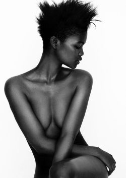 not-a-pretty-girl:  Thula Sindi @ Le Management