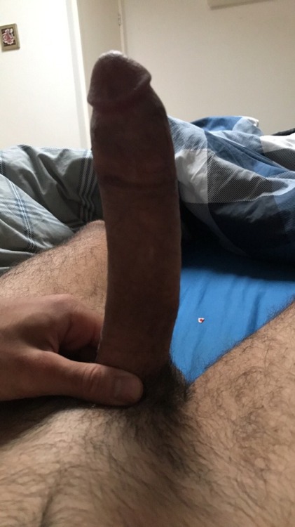 confessionsofasizequeen:  Mmm, the things I’d do to that gorgeous cock!!!