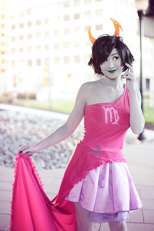 mostflogged: breathtakinghomestuckcosplay: This Kanaya cosplayer, also known as MostFlogged (yes ano