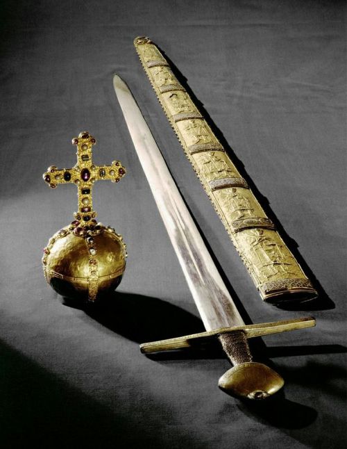 museum-of-artifacts:Imperial Orb, Sword and Scabbard of the Holy Roman Empire. The orb was made in G