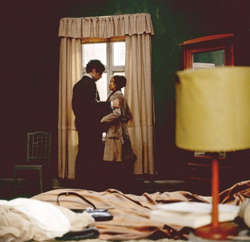 Elliott Gould & Bibi Andersson in Ingmar Bergman’s “Beröringen”