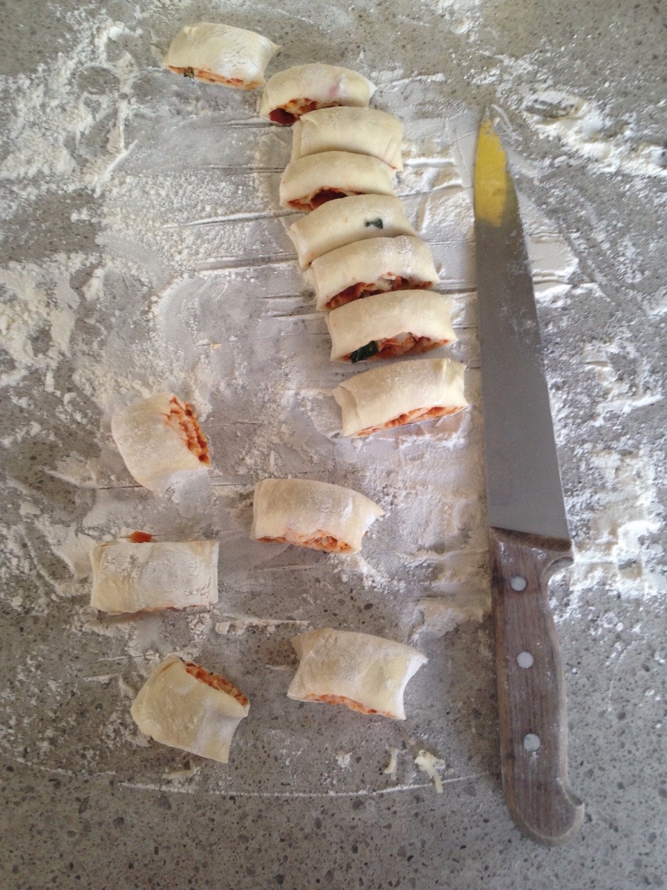 pizzapastacake:  Homemade pizza rolls. Simple, Quick and delicious!