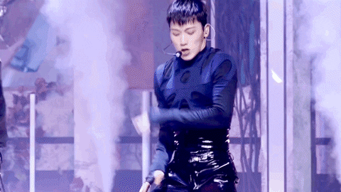 A Flirt On Stage