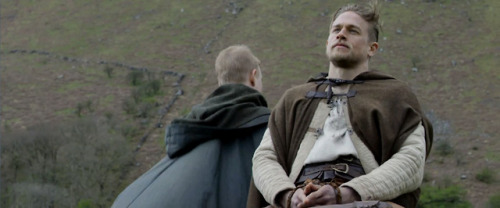 dafnew:“So what is it you’re looking at, then? Are you falling for me like I’m falling for you?”King