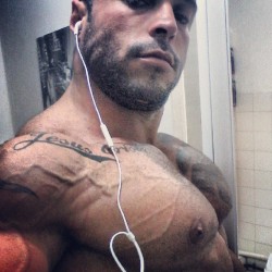 drwannabe:  Bruno Moraes Cunha 