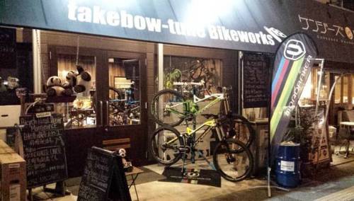 takebow-tune:  夜の部スタートです #takebowtunebikeworks #夜の部