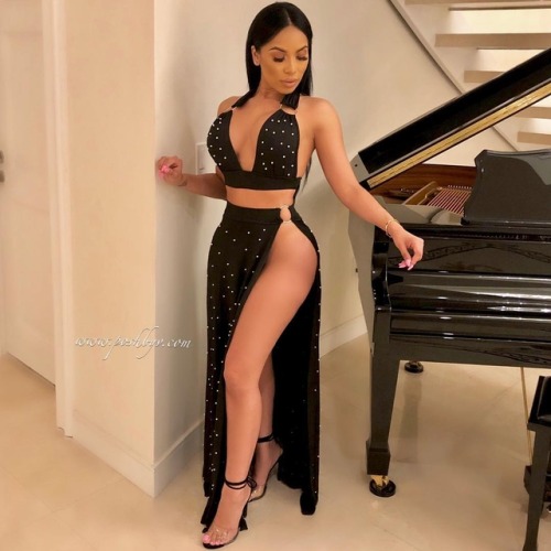 dresssexy4me: www.instagram.com/p/Blot-v5HZME/?utm_source=ig_share_sheet&igshid=1limrn34