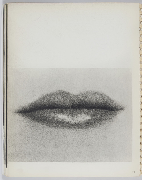 Man Ray ( 1930s) . Collections musée Nicéphore Niépce.  