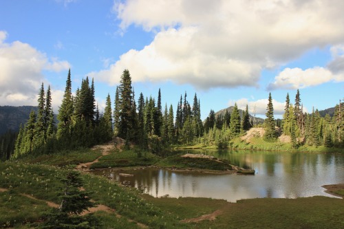 burningmine:Naches Peak Loop, August 2020