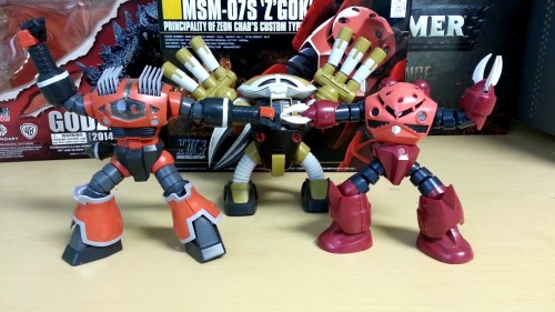 albierio:“A red mobile suit? It’s not a Zaku, but could the red mobile suit mean that Char’s in it?”