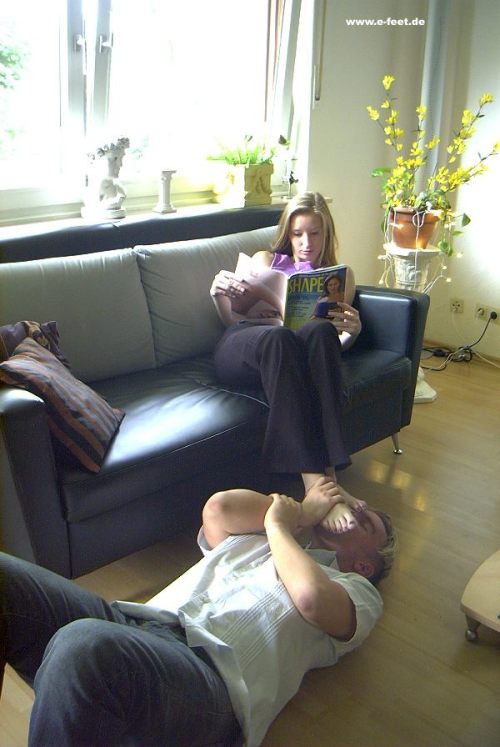 feet-sniff: quiet afternoon with her footlover
