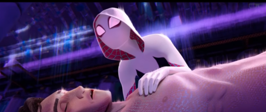 spiderrrling: Ok so I don’t know if you have noticed but into the spider verse does an AMAZING job at telling Gwen’s backstory in just a few minutes, now this does contain spoilers for Gwen’s backstory   In Gwen’s backstory scene you can see the