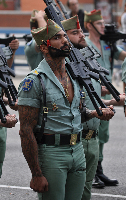hijos-de-pachamama:  sappypatch:   God bless the Spanish army  Daaaamn! *the vapors*  Goddamnnnnn. Just reblogging just this once. 