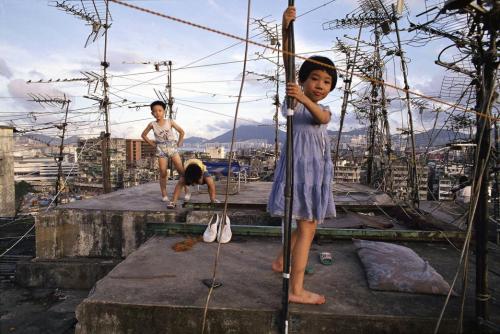 poetryconcrete:Children playing on the rooftop in Kowloon Walled City, Hong Kong, China, 1989, photo