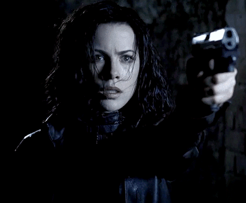 horrorwomensource:  KATE BECKINSALE as Selene inUnderworld (2003)
