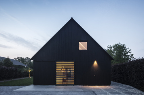 Barnhouse V - Boxtel, The Netherlands - Wenink Holtkamp Architecten - via ArchDaily____Arthur and Pu