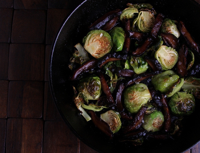 veganfoody:  Roasted Brussel Sprouts with Shiitake Bacon 