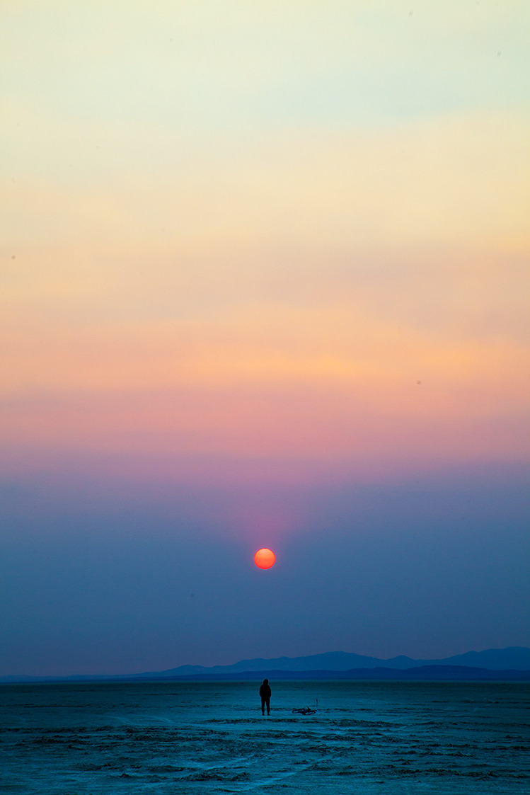 imustbedead:  Burning Man finally got around to shutting my book down, so time to
