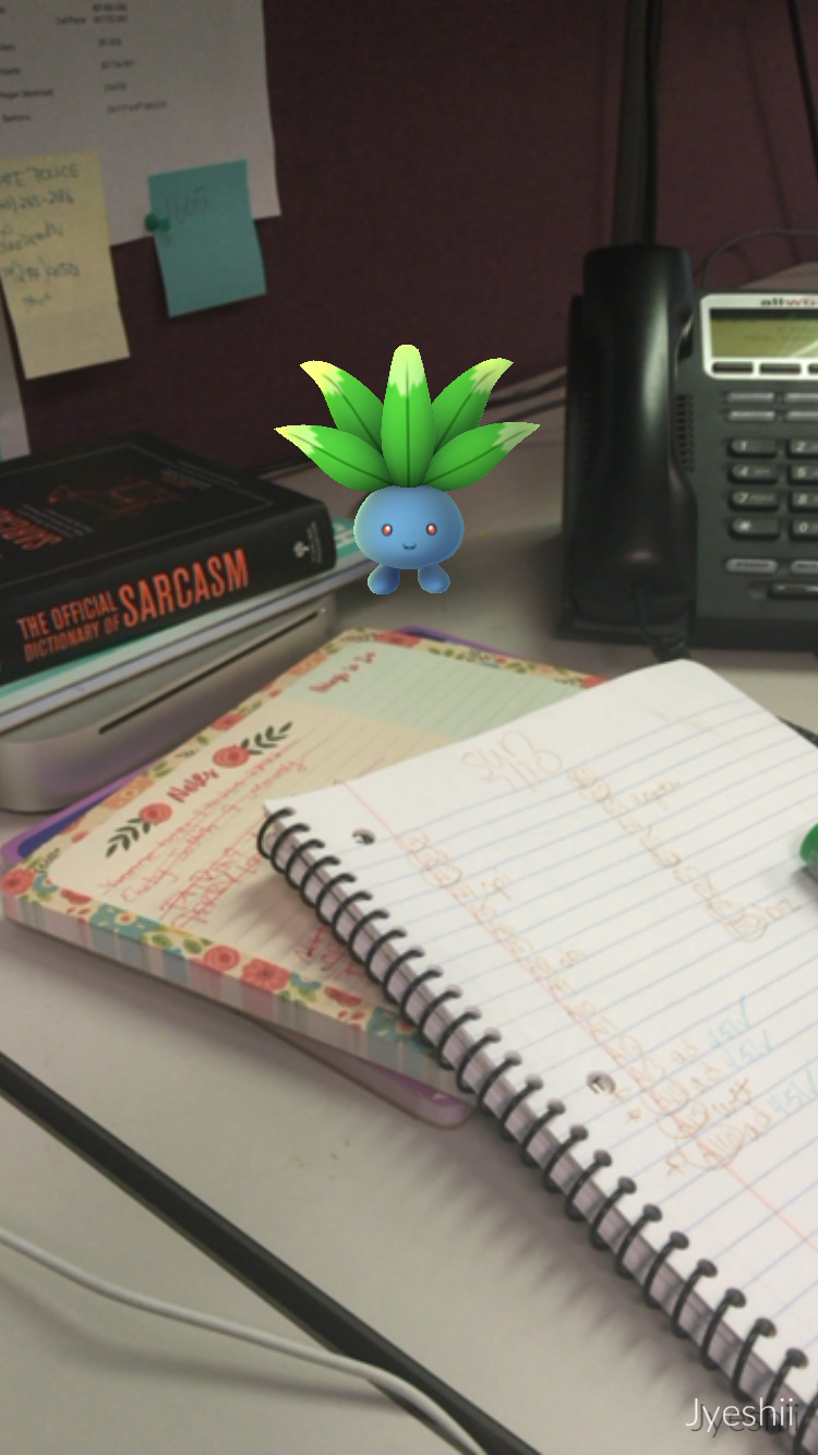 pristinely-ungifted:  Oddish followed me to work to decorate my desk. How thoughtful.