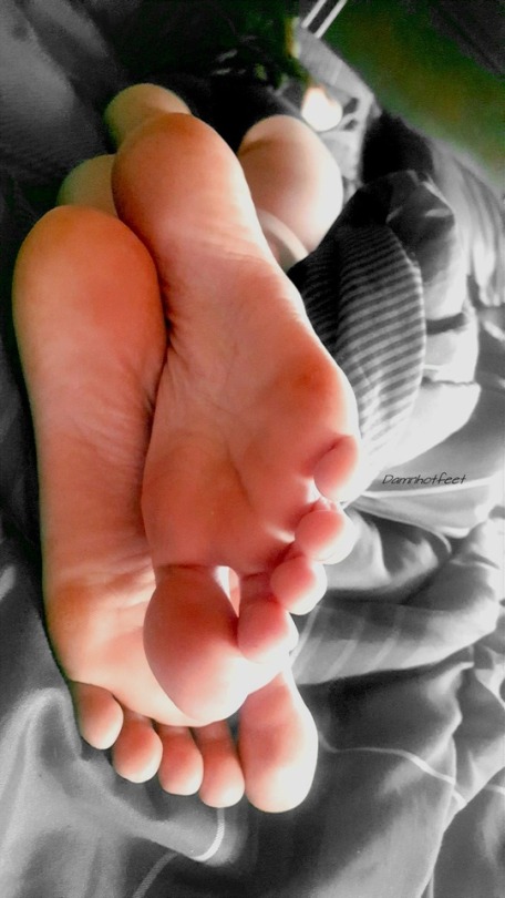 damnhotfeet:  The perfect target.