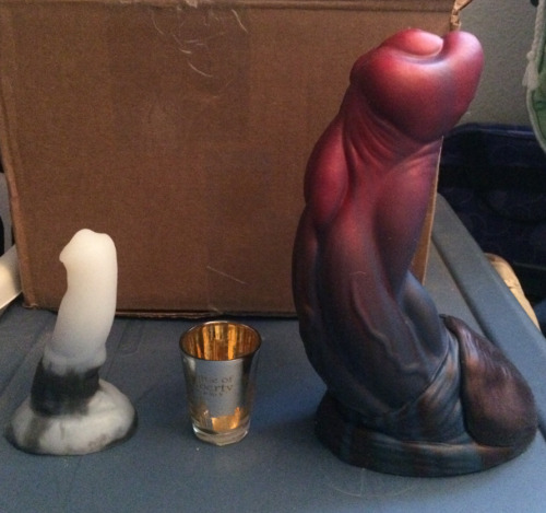 chimaerosexual: my biggest toy (medium Stan) vs. my smallest (mini sauropod) :D shot glass for scale