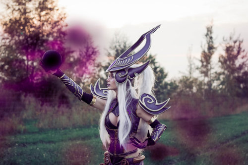 league-of-legends-sexy-girls: Syndra Cosplay