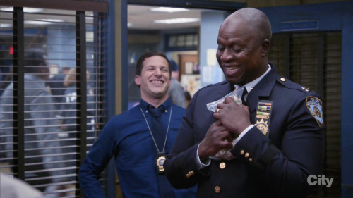 abigailmaedy: sandandglass: Brooklyn Nine-Nine s03e16 Context: they ate the candy from the gift bask