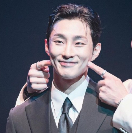 I Love Your Whc Fics So Much!! And I Love Baekjin 🤗 Could I Request A Baekjin X Reader Headcanon Like