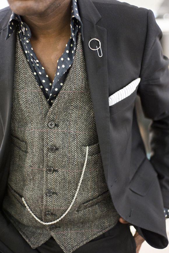 suitupweird:  www.suitupweird.comwww.instagram.com/suitupweird