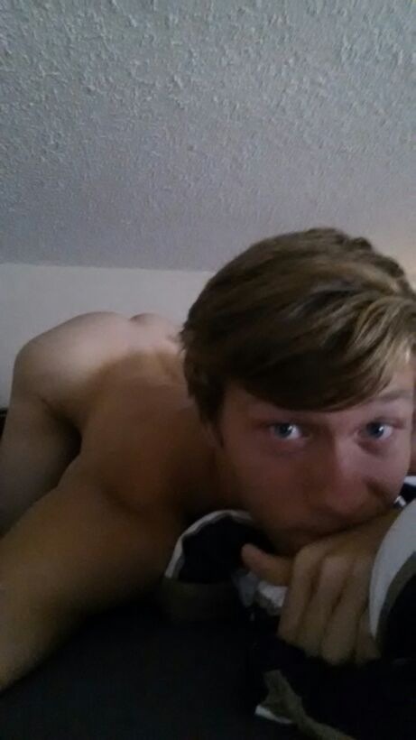 richporn:  Follow me for HOT guys and HOTTER sex! http://richporn.tumblr.com // Snapchat