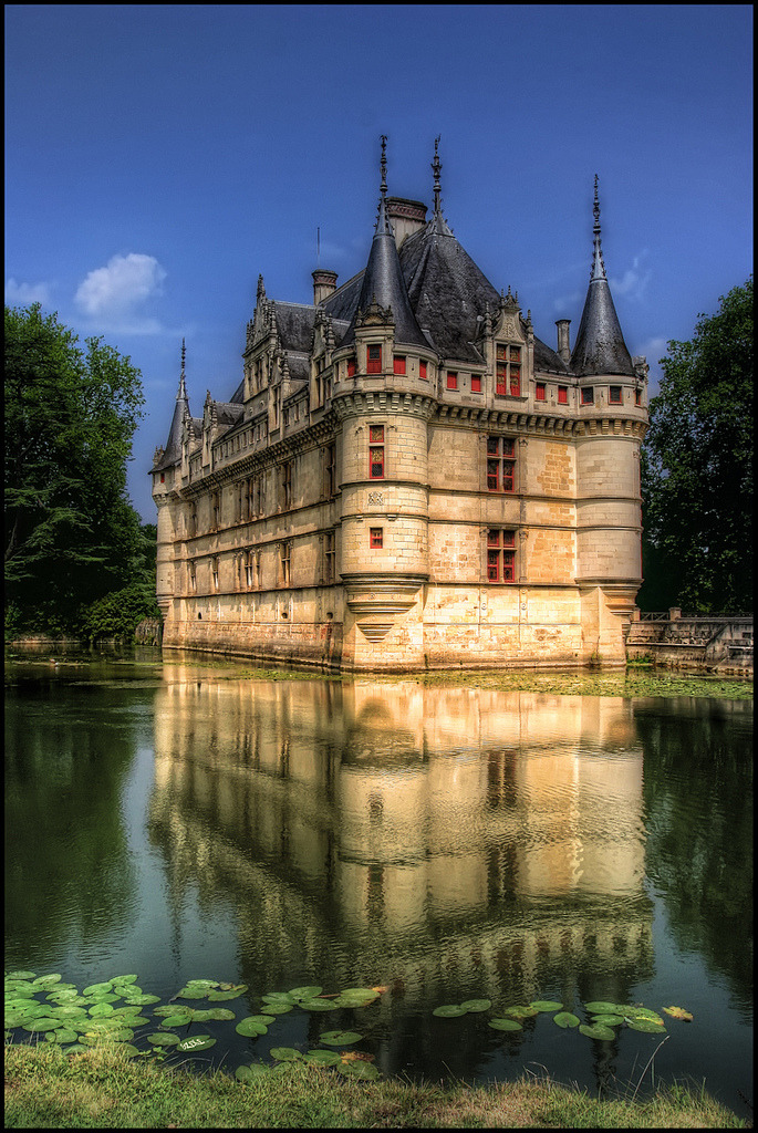 allthingseurope:  Chateau d'Azay-le-Rideau, France (by Pedro Szekely)