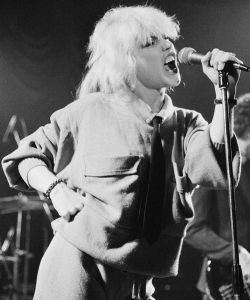 soundsof71:Debbie Harry, Blondie: King George’s Hall in Blackburn on February 23, 1978 by Kevin Cummins