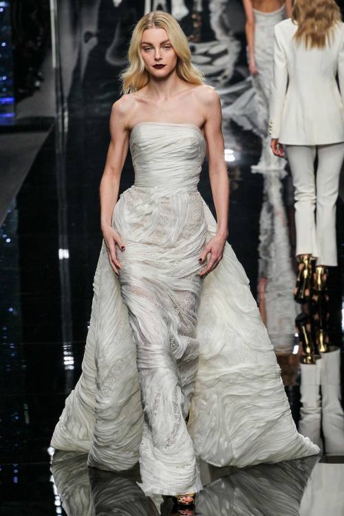 the-air-of-summer:Ermanno Scervino Fall 2015