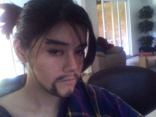 burythekidd:  My hair looked like Hanzo’s today so I decided to have a little fun. Took a lot 