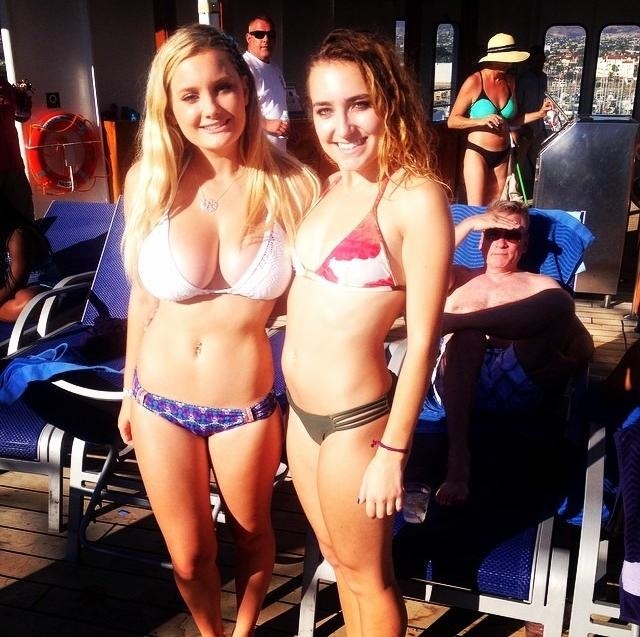 bikiniboob:  Dad let me bring her on vacation