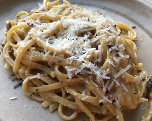 Linguini alla carbonara. So entirely delicious. We’ve tried it with panchetta, but we like it with c