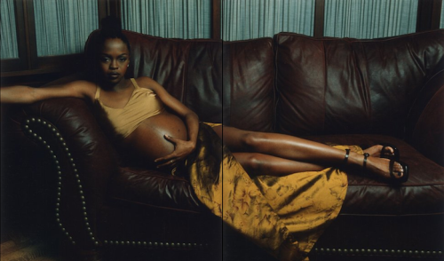 allourbabies:The one and only Lauryn Hill serving black motherhood with her sixth child.