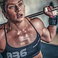 crossfitters:  Lindsey Valenzuela by Hannah Hayworth Photography
