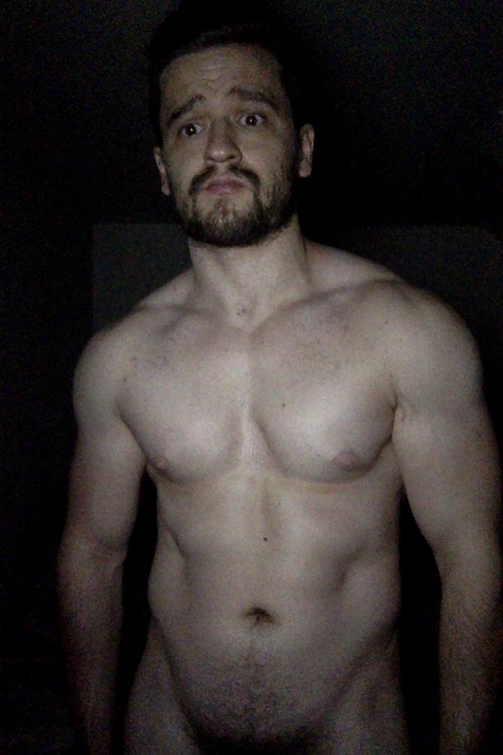 theonlylivingboyinnewyork:  I used to take lots of pictures of my body in the dark